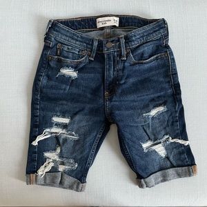 Ripped jean shorts, size 9/10